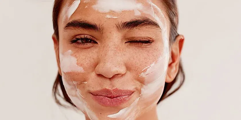 Čistá plet = zdravá pleť. Spoznaj tie najlepšie produkty na čistenie pleti.